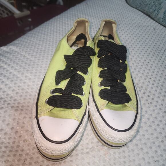 CONVERSE GUC WOMENS SZ 7 PLATFORM SNEAKER SHOES - Picture 2 of 9